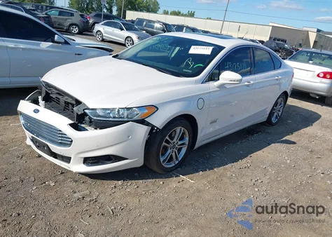 2016 Ford Fusion Energi Titanium from USA, damaged, VIN 3FA6P0SU6GR357415